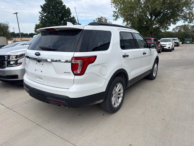 Used 2017 Ford Explorer 4WD image 3