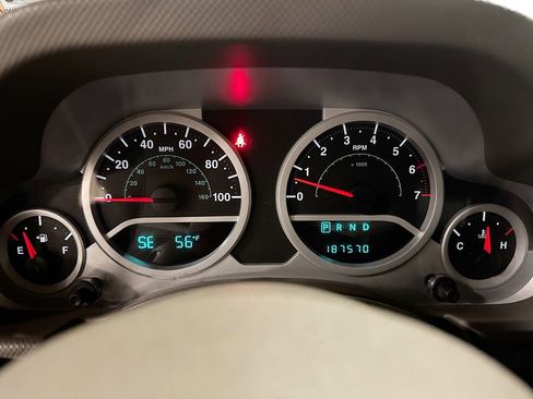 Used 2009 Jeep Wrangler Unlimited Sahara image 13