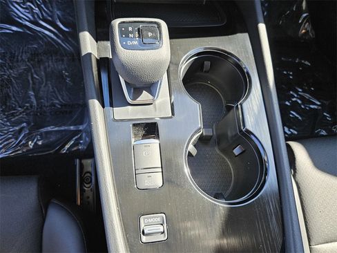 Used 2023 Nissan Rogue SV w/ SV Premium B Package image 20