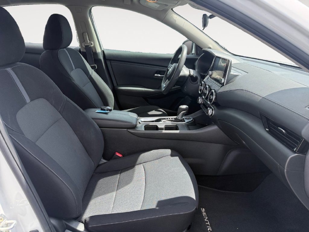 Used 2023 Nissan Sentra SV FWD image 15