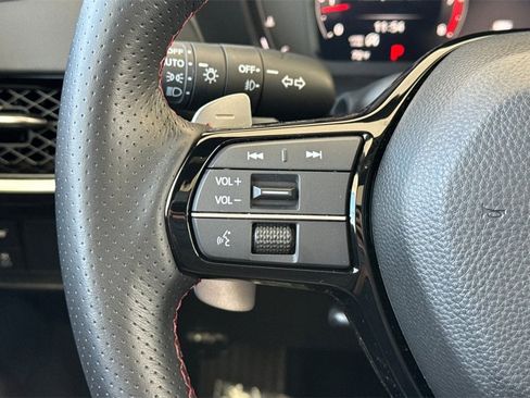 Certified 2025 Acura ADX A-Spec image 29