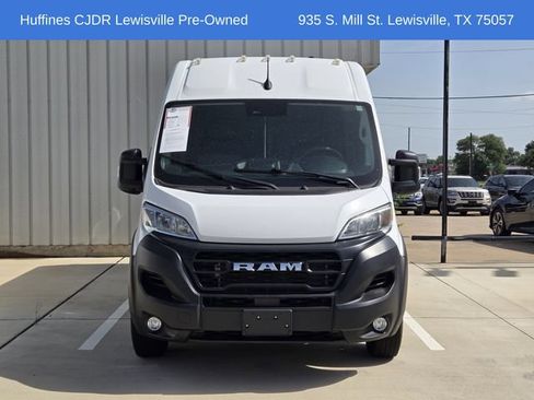 Used 2024 RAM ProMaster 2500 w/ Convenience Group FWD image 2