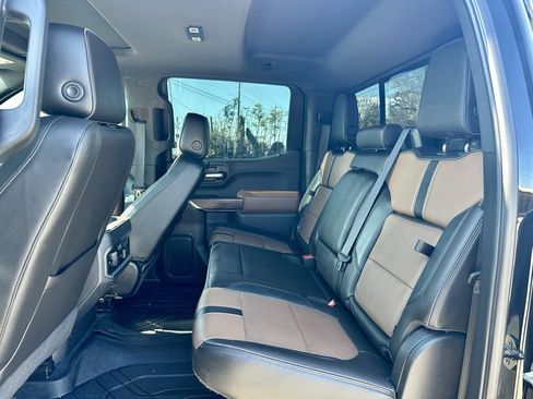 Used 2019 Chevrolet Silverado 1500 High Country w/ Technology Package image 11