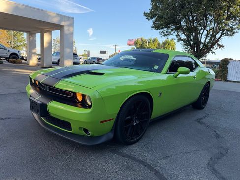 Used 2015 Dodge Challenger R/T Scat Pack w/ Leather Interior Group RWD image 1