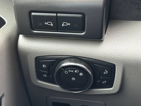 Used 2018 Ford F150 XLT w/ Equipment Group 302A Luxury AWD/4WD image 17