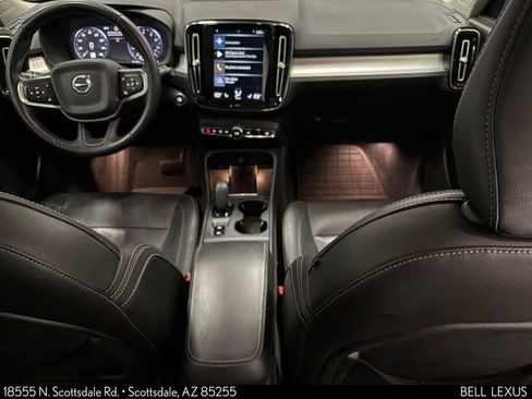 Used 2019 Volvo XC40 T4 Momentum FWD image 27
