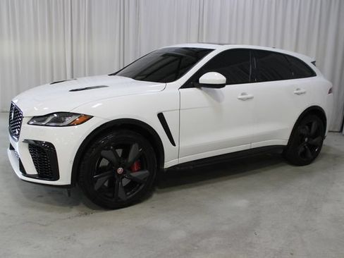 Used 2022 Jaguar F-PACE SVR AWD/4WD image 32