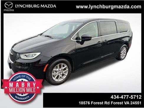 Used 2024 Chrysler Pacifica Touring-L image 1