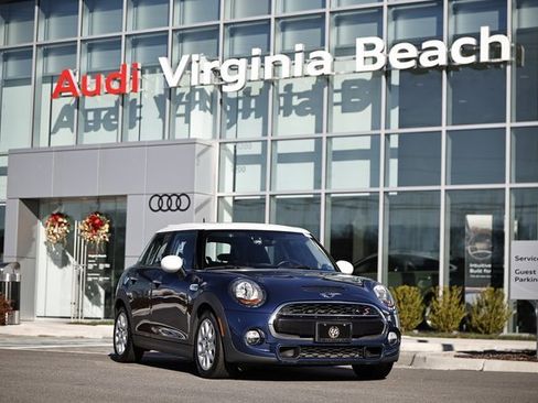 Used 2017 MINI Cooper S image 1