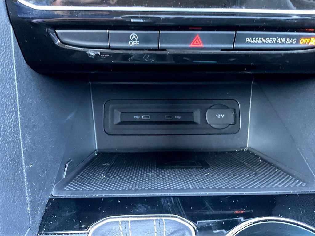 Used 2023 Volkswagen Atlas SE w/ Black Wheel Package AWD/4WD image 17