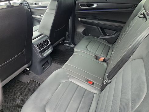 Used 2025 Volkswagen Atlas Cross Sport SEL R-Line image 21