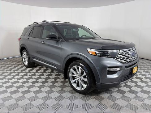 Used 2023 Ford Explorer Platinum w/ Technology Package AWD/4WD image 1