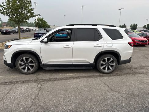 Used 2023 Honda Pilot Elite image 4