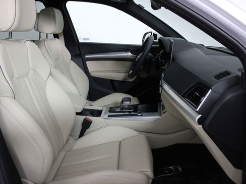 Used 2025 Audi Q5 2.0T Premium AWD/4WD image 29