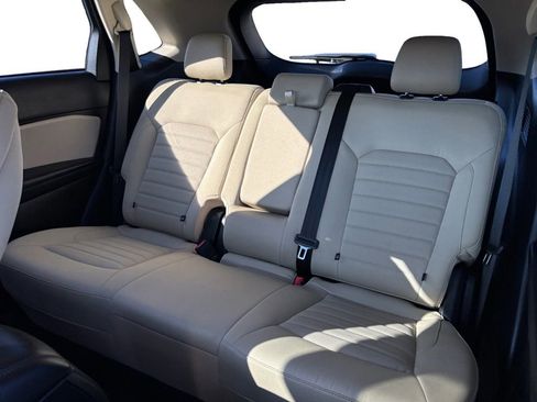 Used 2024 Ford Edge SE w/ Black Appearance Package image 21