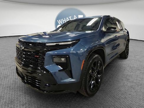 Certified 2026 Chevrolet Traverse RS w/ LPO, Floor Liner Package AWD/4WD image 9