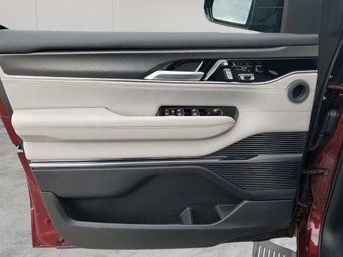 New 2026 Jeep Grand Wagoneer Summit image 27