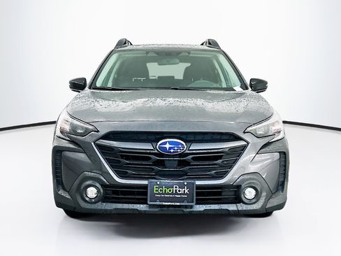 Used 2025 Subaru Outback Premium AWD/4WD image 2
