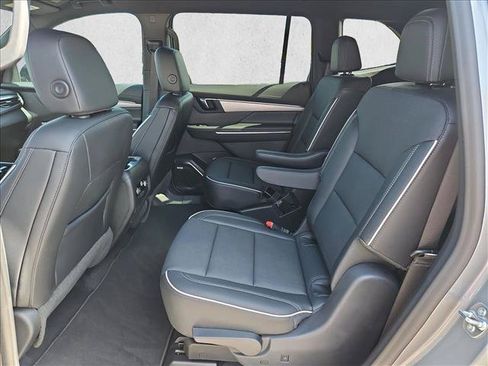 Used 2025 Buick Enclave Preferred w/ Super Cruise Package FWD image 26