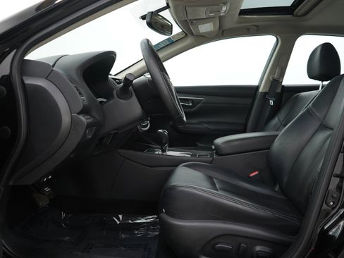 Used 2018 Nissan Altima 2.5 SL w/ 2.5 SL Technology Package FWD image 17
