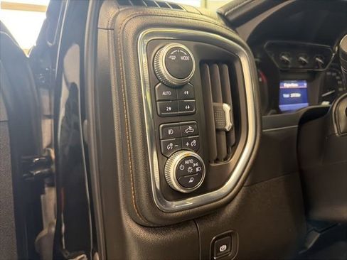 Used 2021 GMC Sierra 2500 AT4 image 23