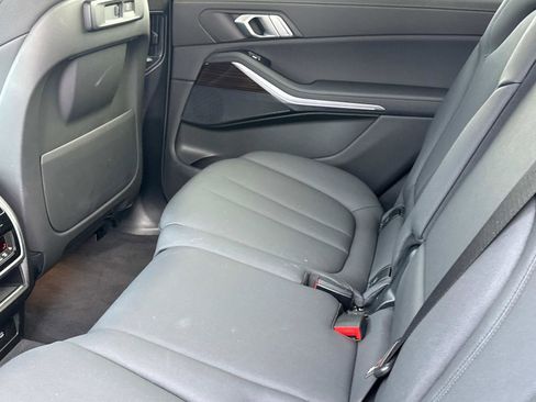 Used 2021 BMW X7 xDrive40i w/ Cold Weather Package image 12