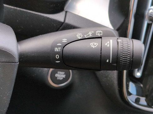 Used 2024 Volvo XC40 B5 Core AWD/4WD image 26