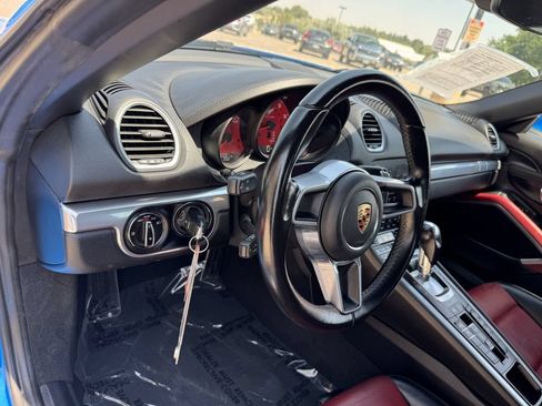 Used 2023 Porsche 718 Boxster S RWD image 23