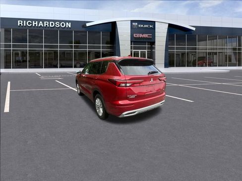 Used 2024 Mitsubishi Outlander SEL image 4