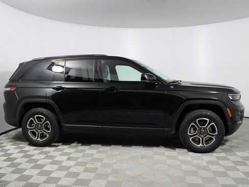 Used 2022 Jeep Grand Cherokee Trailhawk AWD/4WD image 42