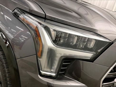 Used 2024 Toyota Sequoia Platinum AWD/4WD image 35