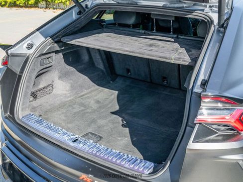 Used 2021 Lamborghini Urus image 85