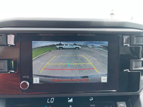 Used 2026 Toyota Tundra SR5 w/ SR5 Convenience Package AWD/4WD image 23