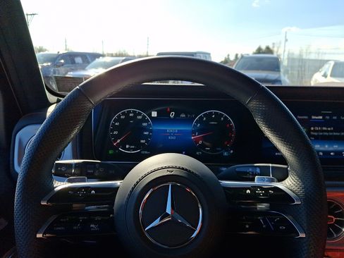 Used 2025 Mercedes-Benz G 550 image 19