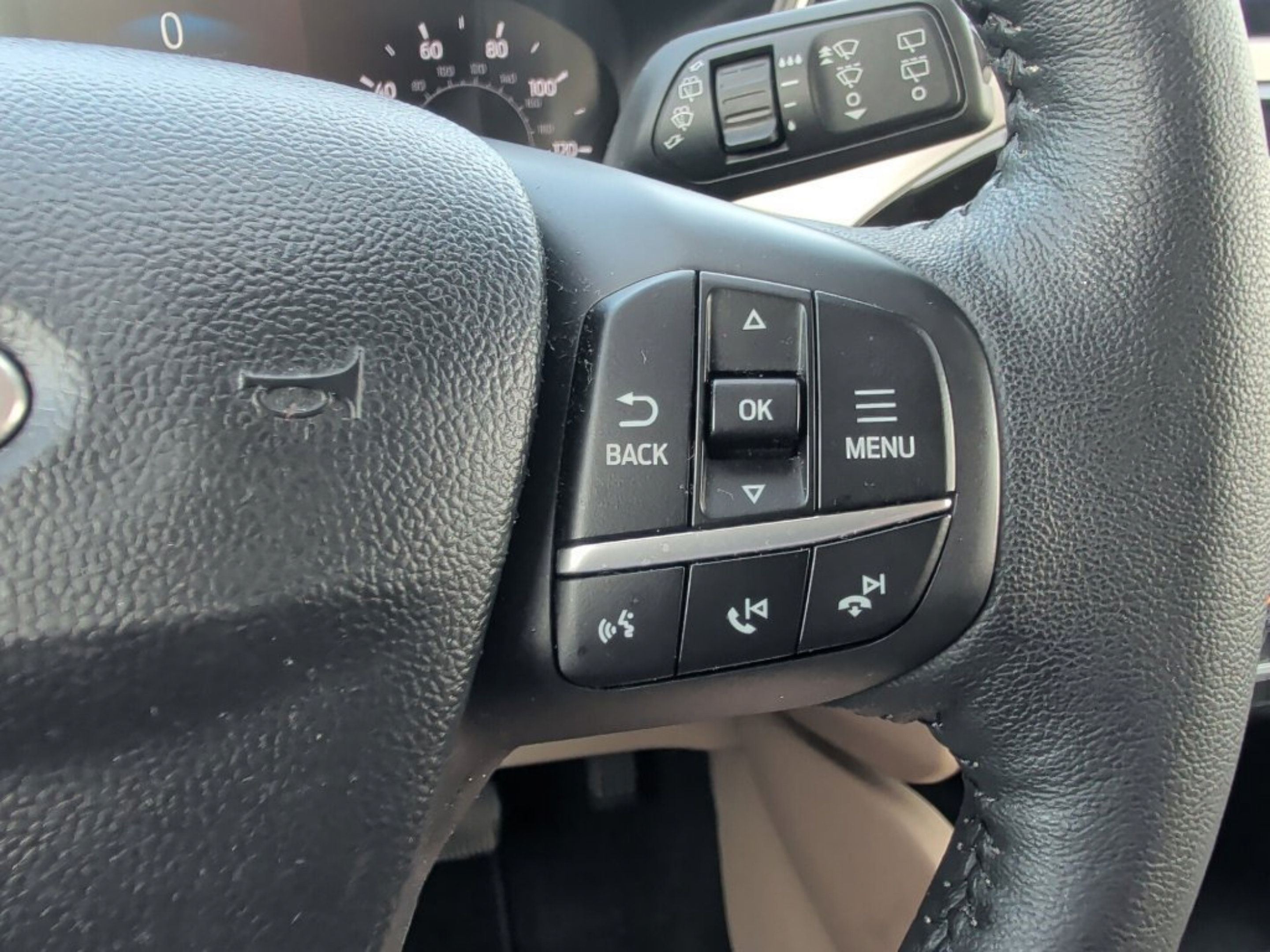 Used 2020 Ford Escape SEL FWD image 19