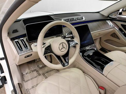 Used 2023 Mercedes-Benz Maybach S 680 4MATIC image 3