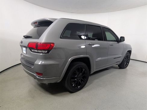 Used 2021 Jeep Grand Cherokee Laredo X image 7