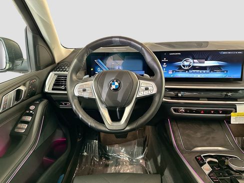 Used 2026 BMW X7 xDrive40i AWD/4WD image 23