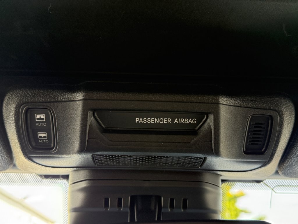 Used 2025 Jeep Wrangler Unlimited Sport AWD/4WD image 19