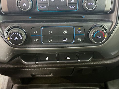 Used 2018 Chevrolet Silverado 1500 LT AWD/4WD image 22