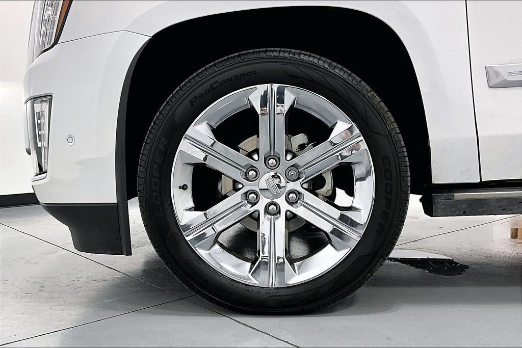 Used 2018 Cadillac Escalade Platinum AWD/4WD image 10