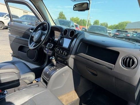 Used 2016 Jeep Patriot High Altitude AWD/4WD image 30