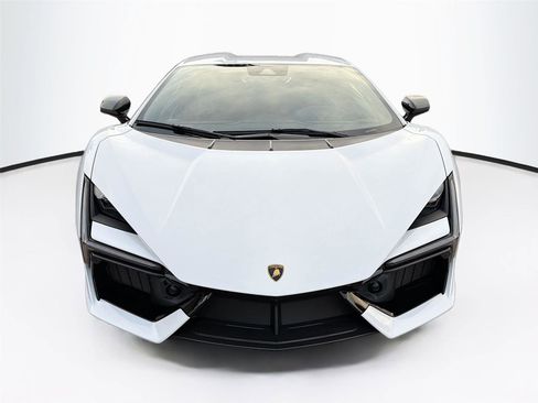 Used 2024 Lamborghini Revuelto image 6