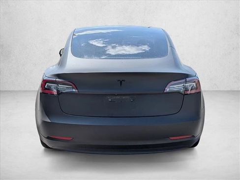 Used 2022 Tesla Model 3 Long Range AWD/4WD image 7