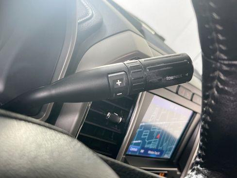 Used 2019 Ford F250 Lariat w/ Lariat Value Package image 17