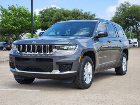 New 2025 Jeep Grand Cherokee L Laredo w/ Luxury Tech Group I RWD image 2
