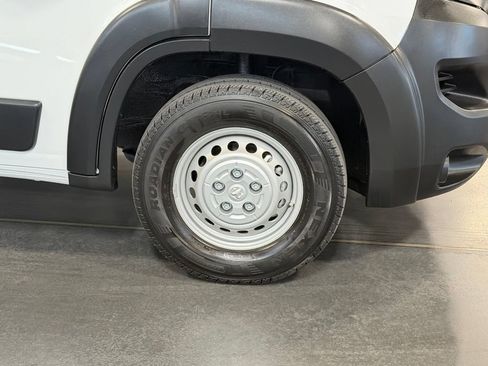 Used 2026 RAM ProMaster 2500 w/ Convenience Group FWD image 11
