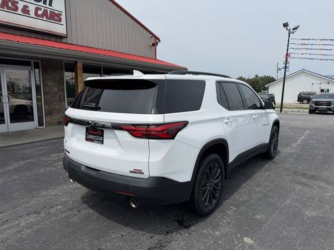 Used 2023 Chevrolet Traverse RS FWD image 4