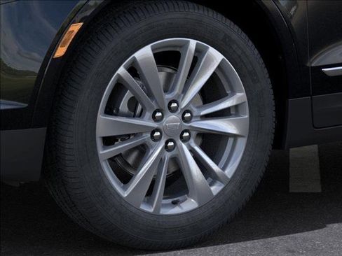 New 2025 Cadillac XT5 Premium Luxury w/ LPO, Floor Liner Package image 9