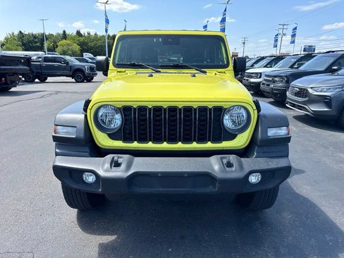 Used 2024 Jeep Wrangler Unlimited Sport AWD/4WD image 2